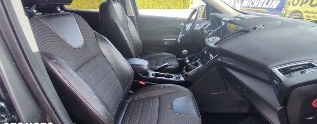Ford Kuga cena 49900 przebieg: 228000, rok produkcji 2015 z Świdnik małe 781